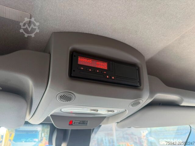 Transporter mit Koffer RENAULT Master*LADEBORDWAND*KAMERA*KLIMA*