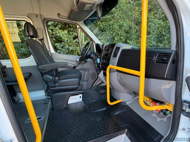 Minibus MERCEDES-BENZ Sprinter 314 BlueTEC 9 Sitze Rollstuhllift Klima