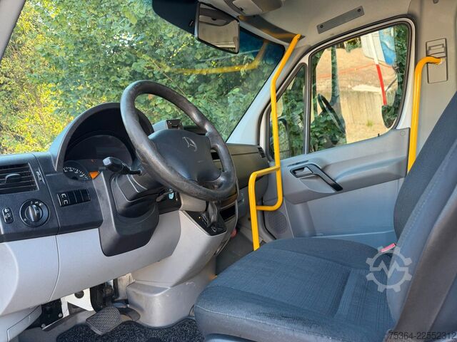 Minibus MERCEDES-BENZ Sprinter 314 BlueTEC 9 Sitze Rollstuhllift Klima