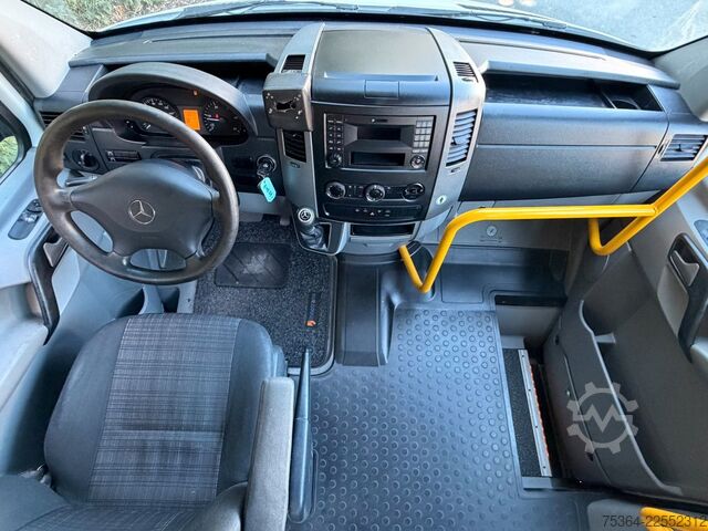 Minibus MERCEDES-BENZ Sprinter 314 BlueTEC 9 Sitze Rollstuhllift Klima