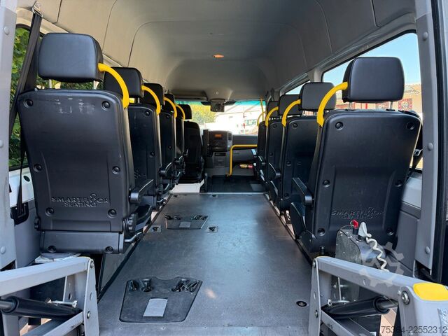 Minibus MERCEDES-BENZ Sprinter 314 BlueTEC 9 Sitze Rollstuhllift Klima