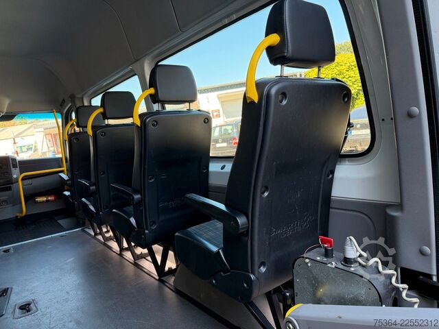 Minibus MERCEDES-BENZ Sprinter 314 BlueTEC 9 Sitze Rollstuhllift Klima