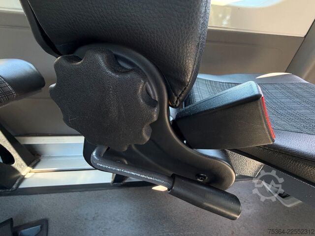 Minibus MERCEDES-BENZ Sprinter 314 BlueTEC 9 Sitze Rollstuhllift Klima