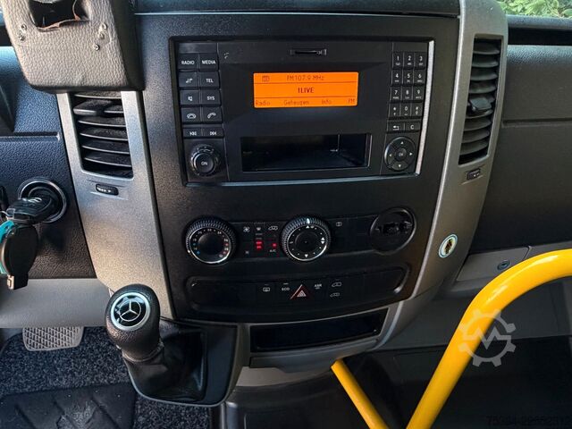 Minibus MERCEDES-BENZ Sprinter 314 BlueTEC 9 Sitze Rollstuhllift Klima