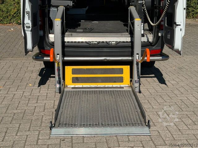 Minibus MERCEDES-BENZ Sprinter 314 BlueTEC 9 Sitze Rollstuhllift Klima