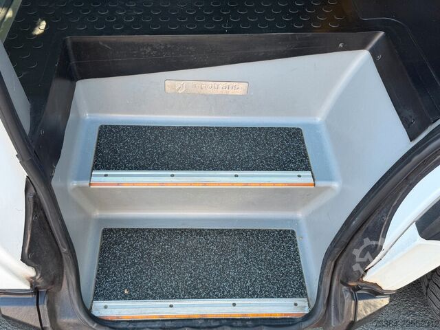 Minibus MERCEDES-BENZ Sprinter 314 BlueTEC 9 Sitze Rollstuhllift Klima