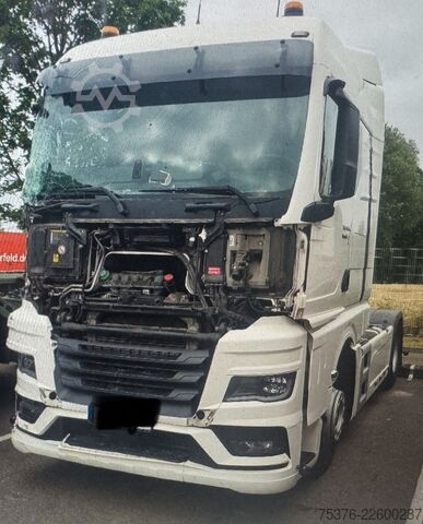 Standard SZM MAN TGX 18.510 beschädigt /damaged