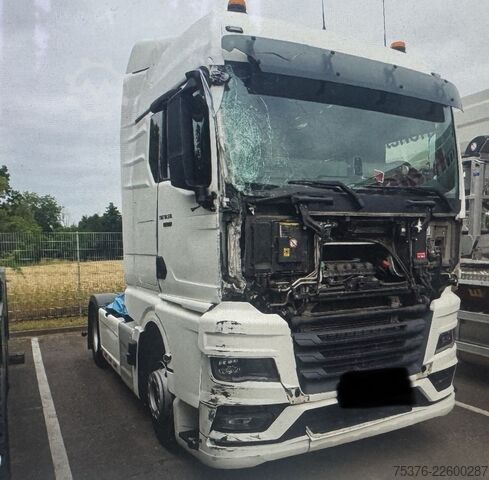 Standard SZM MAN TGX 18.510 beschädigt /damaged