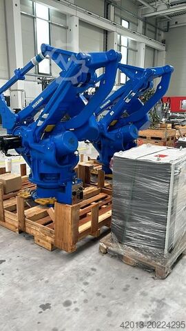 Handling robot YASKAWA MOTOMAN MPL500 II