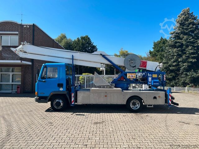 Truck-mounted crane van DAF 45.130 Dachdeckerkran 28-7 Klaas 28M