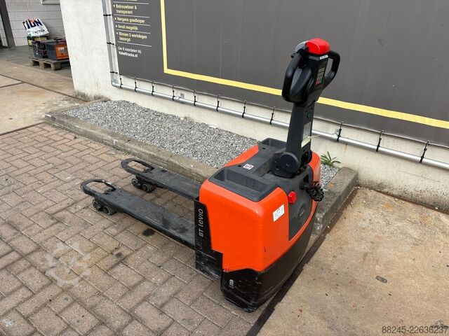VS-23001 Elektrischer Palettenhubwagen BT LWE130 BT LWE130