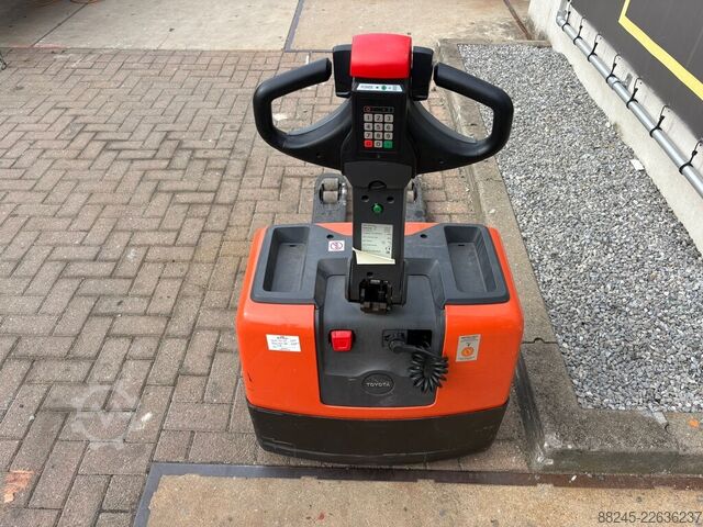 VS-23001 Elektrischer Palettenhubwagen BT LWE130 BT LWE130