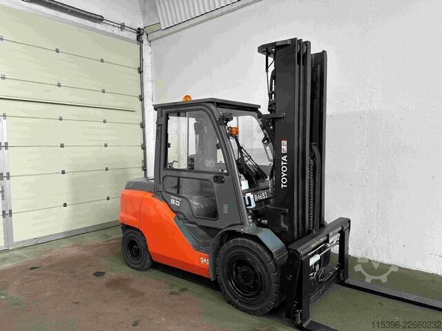 Dieselstapler Toyota 40-8FD50N - TRIPLEX 5,5 m