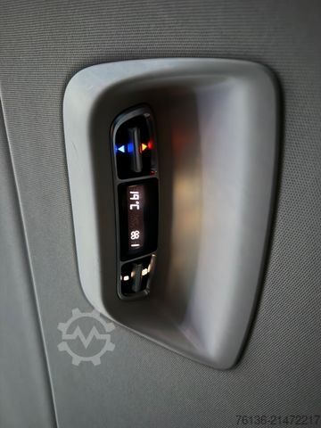 Minibus MERCEDES-BENZ Vito Tourer 116 CDI PRO 2x Klima Autom Klima LED