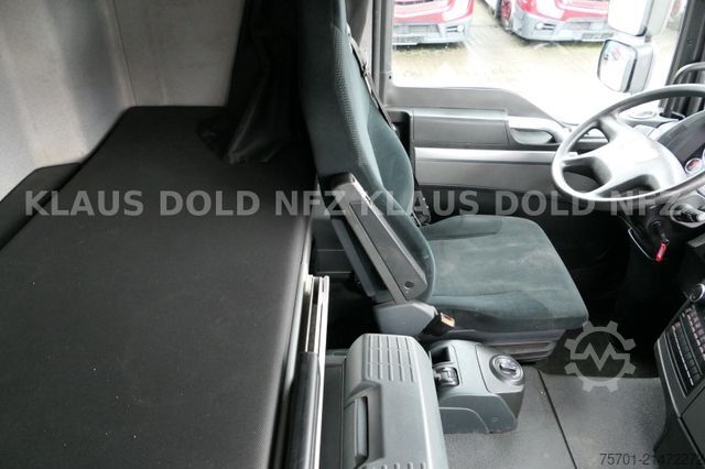 Car carrier van MAN TGL 8.250 geschloss. Autotransp. Moetefindt