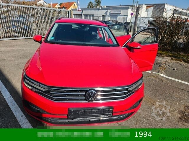 Minibus VOLKSWAGEN Passat Variant Business Navigation