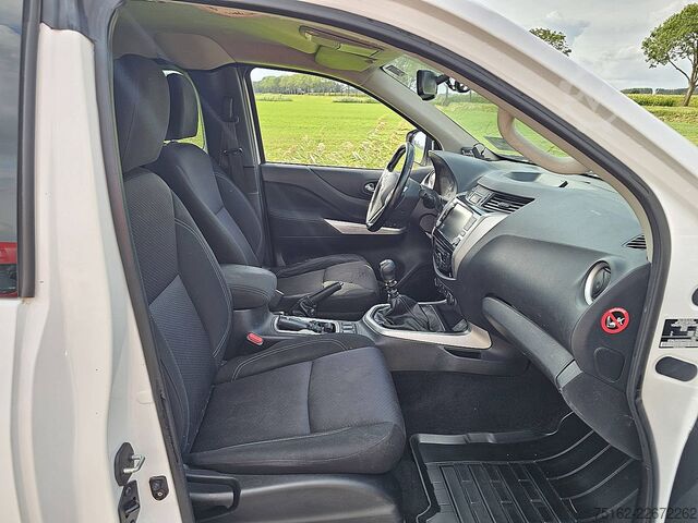 Pickup NISSAN NAVARA 2.3 4WD 4x4 160Pk NAP