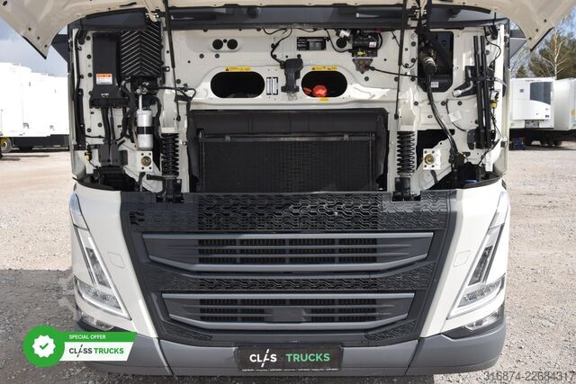 Standard tractor unit VOLVO FH 500 Globetrotter XL Varios