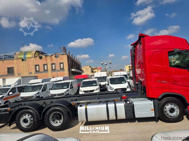 Truck chassis Volvo FH 460 PORTACASSE L/TELAIO 2023