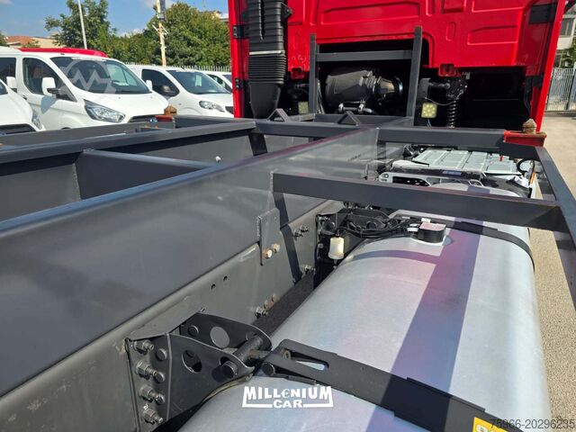 Truck chassis Volvo FH 460 PORTACASSE L/TELAIO 2023