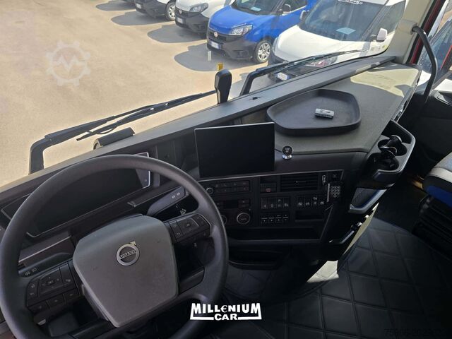 Truck chassis Volvo FH 460 PORTACASSE L/TELAIO 2023