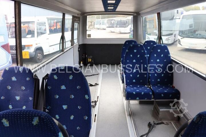 Minibus Mercedes VARIO O 813 DE