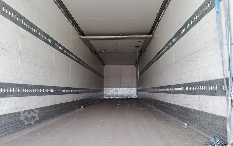 Koffer Schmitz Cargobull TRAILER - OK-10-YN - (LAADKLEP DEFECT)