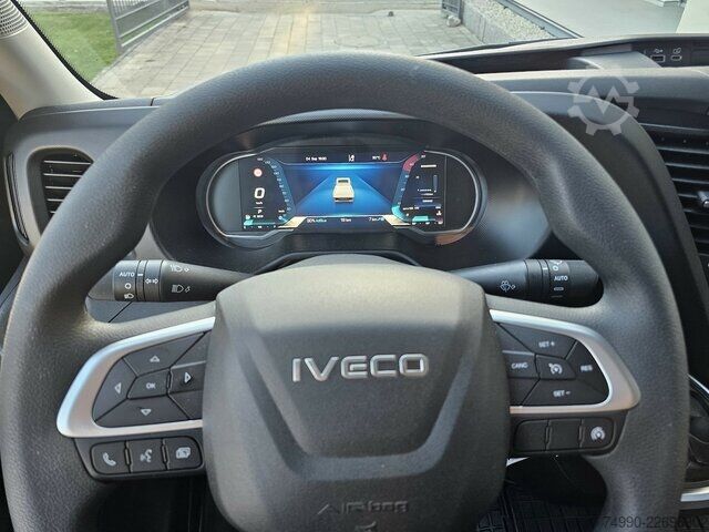 Van Iveco Daily 35S18HA8 Automatik 3.0 Koffer 4,9 M. LED