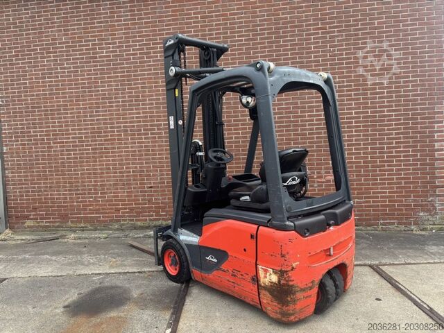 Electric 3-wheel forklift Linde E15-02