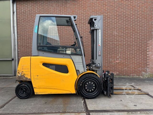 Electric 4-wheel forklift Jungheinrich EFG535K