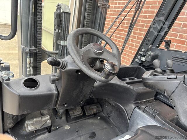 Electric 4-wheel forklift Linde E25HL-01/600