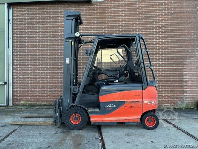 Electric 4-wheel forklift Linde E25HL-01/600
