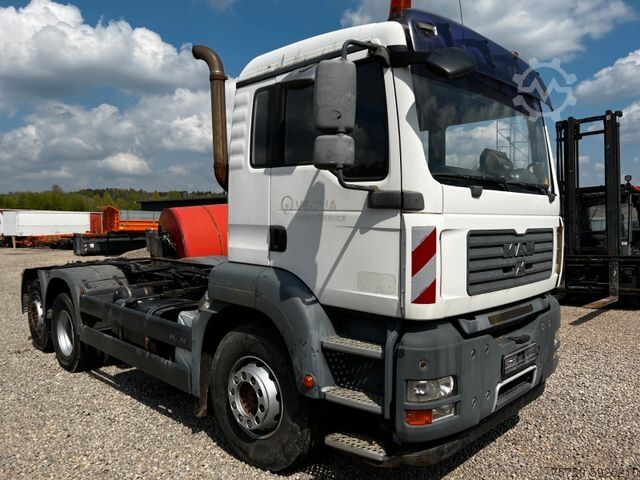 Truck chassis MAN 26.360 6x2 Fahrgestell Hydraulik