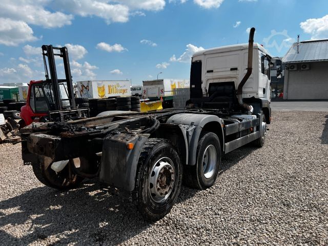 Truck chassis MAN 26.360 6x2 Fahrgestell Hydraulik