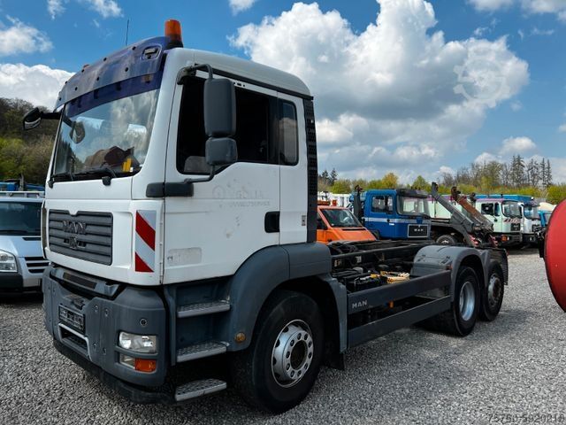 Truck chassis MAN 26.360 6x2 Fahrgestell Hydraulik