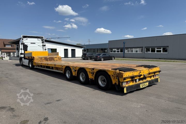 Low loader semitrailer Doll Panther S3E Tele / Swiss-Vehicle