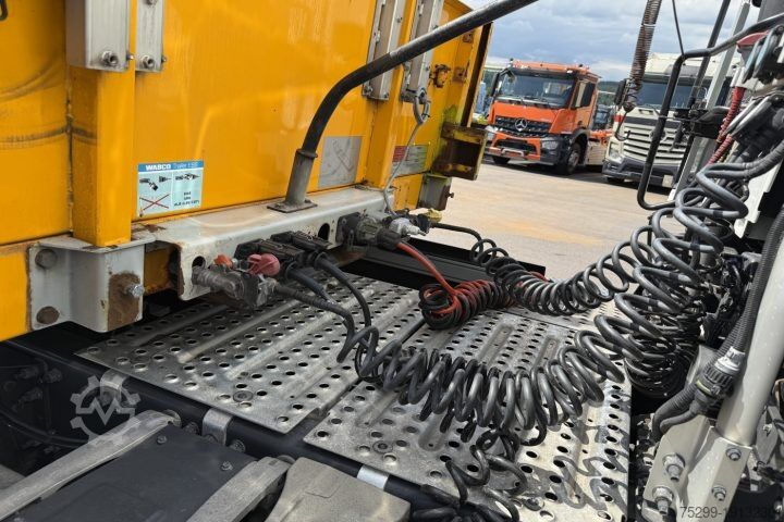 Low loader semitrailer Doll Panther S3E Tele / Swiss-Vehicle