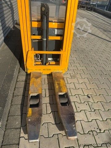 Deichselstapler Jungheinrich EJC12