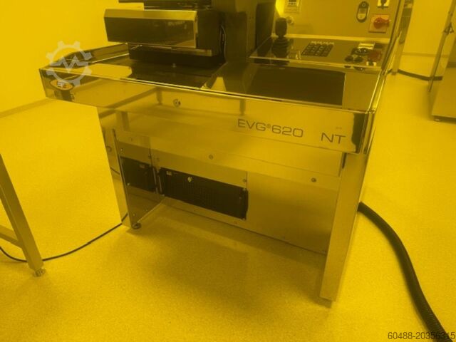 Verbindungsanlage/ Wafer Bonding System EVB 520 IS