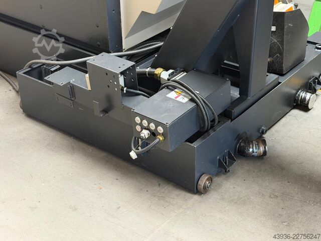 Multi-tasking lathe MAZAK - INTEGREX 200 Mazak Integrex 200-4 ST