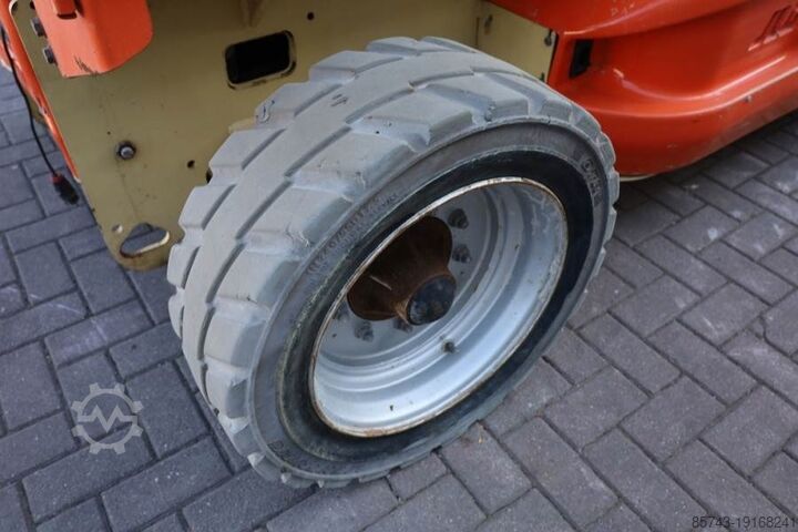 Scherenhebebühne JLG M4069 Hybrid, 14.2m Working Height, 360kg Capacity