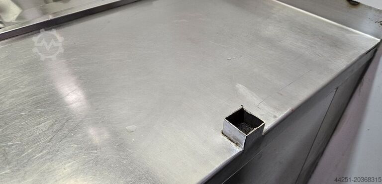 Work table with double fryer Lohberger RegenttS2