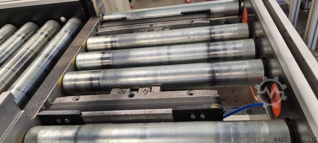 Roller conveyor with drive and transfer Interroll 2,60m