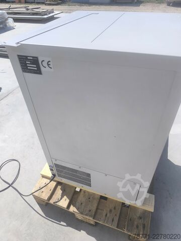 Refrigerated Incubator Shaker New Brunscwick Scientific Innova 4230