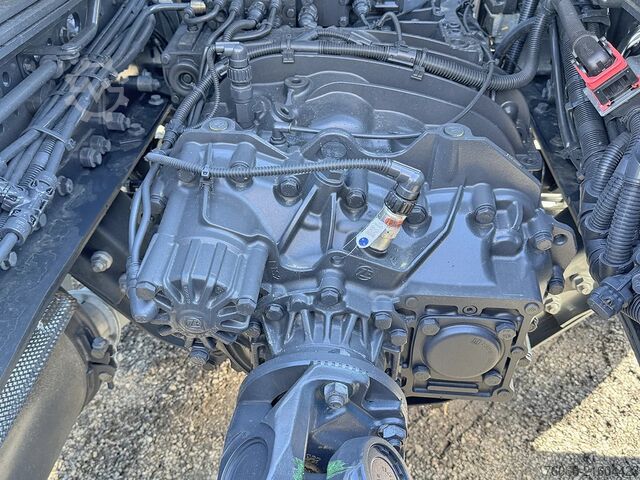 Standard-SZM Iveco T-Way AT720T47TH Tractor Head (20 units)