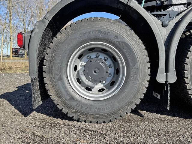 Standard-SZM Iveco T-Way AT720T47TH Tractor Head (20 units)