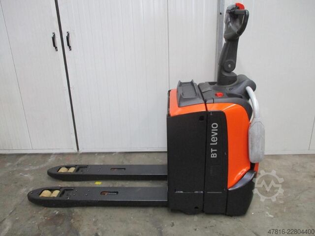 Pallet truck TOYOTA LPE220