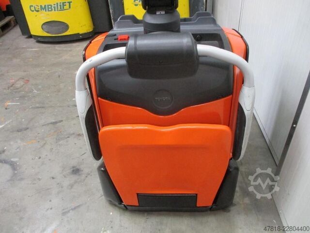 Pallet truck TOYOTA LPE220