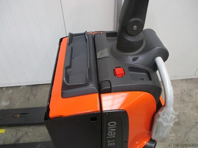 Pallet truck TOYOTA LPE220