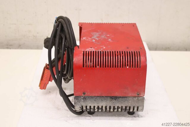 Charger for scrubber-dryer 24 V/17 A Gansow minitron II E 24/17 Dryfit-Bloc